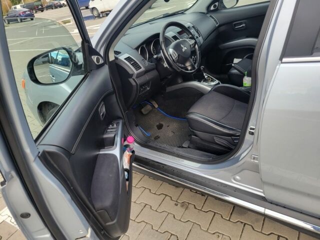 Серый Мицубиси Аутлендер, объемом двигателя 2.2 л и пробегом 175 тыс. км за 10999 $, фото 8 на Automoto.ua