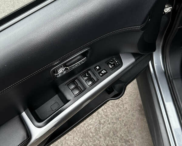 Серый Мицубиси Аутлендер, объемом двигателя 2.4 л и пробегом 226 тыс. км за 10200 $, фото 17 на Automoto.ua