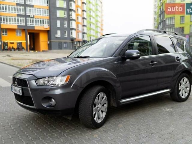 Серый Мицубиси Аутлендер, объемом двигателя 2.27 л и пробегом 291 тыс. км за 9700 $, фото 43 на Automoto.ua