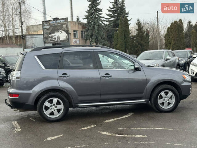 Серый Мицубиси Аутлендер, объемом двигателя 2.2 л и пробегом 211 тыс. км за 11999 $, фото 3 на Automoto.ua