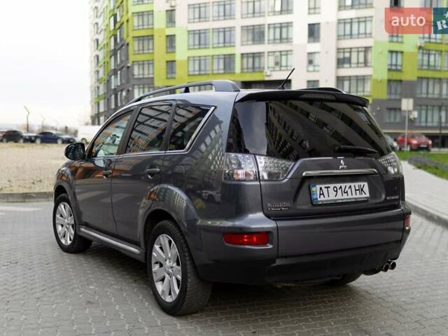 Серый Мицубиси Аутлендер, объемом двигателя 2.27 л и пробегом 291 тыс. км за 9700 $, фото 38 на Automoto.ua