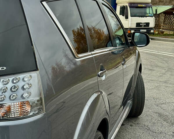 Міцубісі Аутлендер 2011 у Полтаві на Automoto.ua Сірий Міцубісі Аутлендер, об'ємом двигуна 2.2 л та пробігом 252 тис. км за 11150 $, фото 10 на Automoto.ua