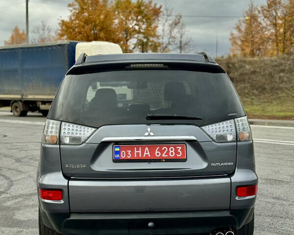 Міцубісі Аутлендер 2011 у Полтаві на Automoto.ua Сірий Міцубісі Аутлендер, об'ємом двигуна 2.2 л та пробігом 252 тис. км за 11150 $, фото 4 на Automoto.ua