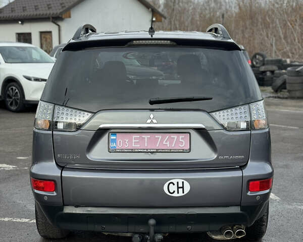 Серый Мицубиси Аутлендер, объемом двигателя 2.2 л и пробегом 211 тыс. км за 11999 $, фото 5 на Automoto.ua