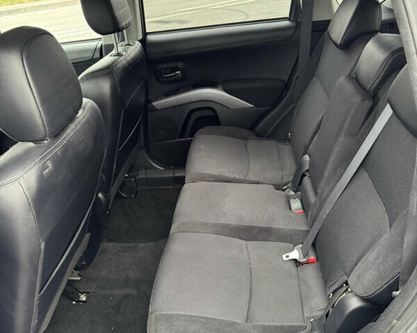 Міцубісі Аутлендер 2011 у Полтаві на Automoto.ua Сірий Міцубісі Аутлендер, об'ємом двигуна 2.2 л та пробігом 252 тис. км за 11150 $, фото 27 на Automoto.ua