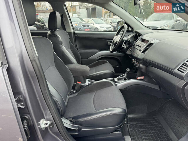 Серый Мицубиси Аутлендер, объемом двигателя 2.2 л и пробегом 211 тыс. км за 11999 $, фото 21 на Automoto.ua