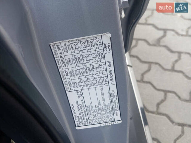 Сірий Міцубісі Аутлендер, об'ємом двигуна 2.18 л та пробігом 239 тис. км за 12000 $, фото 11 на Automoto.ua