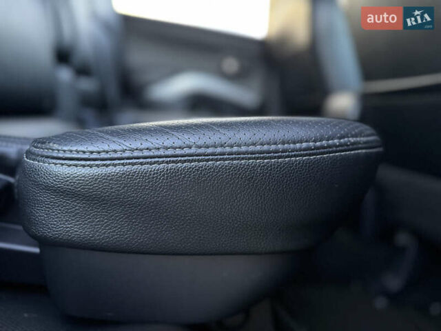 Серый Мицубиси Аутлендер, объемом двигателя 2.2 л и пробегом 171 тыс. км за 12700 $, фото 86 на Automoto.ua