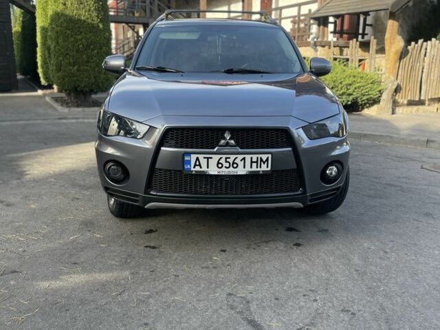 Серый Мицубиси Аутлендер, объемом двигателя 2 л и пробегом 136 тыс. км за 14999 $, фото 8 на Automoto.ua