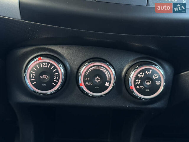 Серый Мицубиси Аутлендер, объемом двигателя 2.2 л и пробегом 171 тыс. км за 12700 $, фото 68 на Automoto.ua