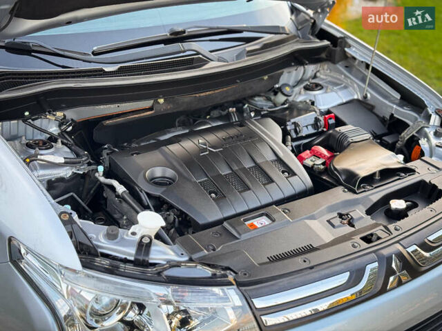 Серый Мицубиси Аутлендер, объемом двигателя 2.2 л и пробегом 189 тыс. км за 12800 $, фото 62 на Automoto.ua