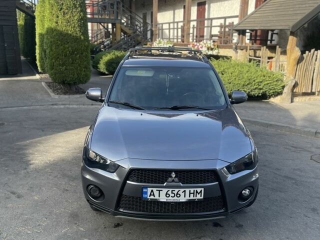 Серый Мицубиси Аутлендер, объемом двигателя 2 л и пробегом 136 тыс. км за 14999 $, фото 7 на Automoto.ua