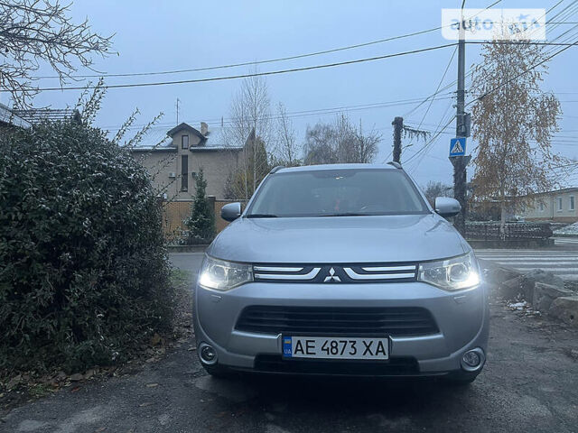 Сірий Міцубісі Аутлендер, об'ємом двигуна 2.4 л та пробігом 135 тис. км за 13500 $, фото 31 на Automoto.ua