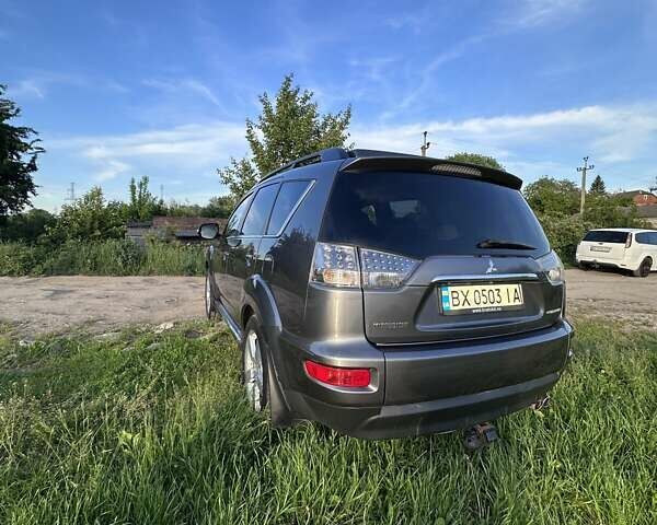 Сірий Міцубісі Аутлендер, об'ємом двигуна 2.3 л та пробігом 250 тис. км за 12800 $, фото 8 на Automoto.ua