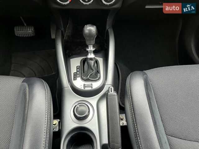 Серый Мицубиси Аутлендер, объемом двигателя 2.2 л и пробегом 186 тыс. км за 12350 $, фото 40 на Automoto.ua