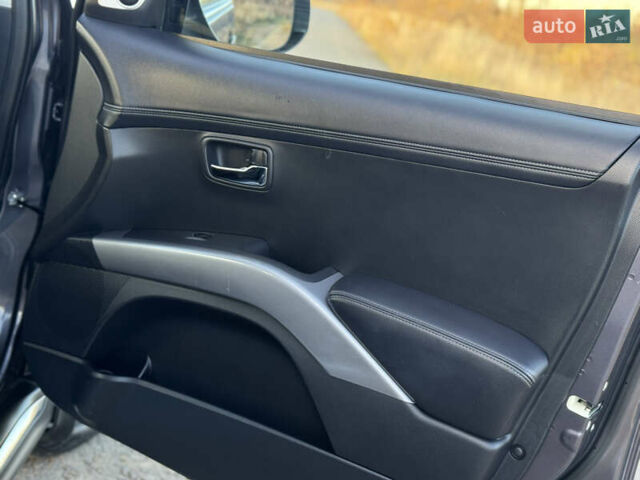 Серый Мицубиси Аутлендер, объемом двигателя 2.2 л и пробегом 171 тыс. км за 12700 $, фото 75 на Automoto.ua