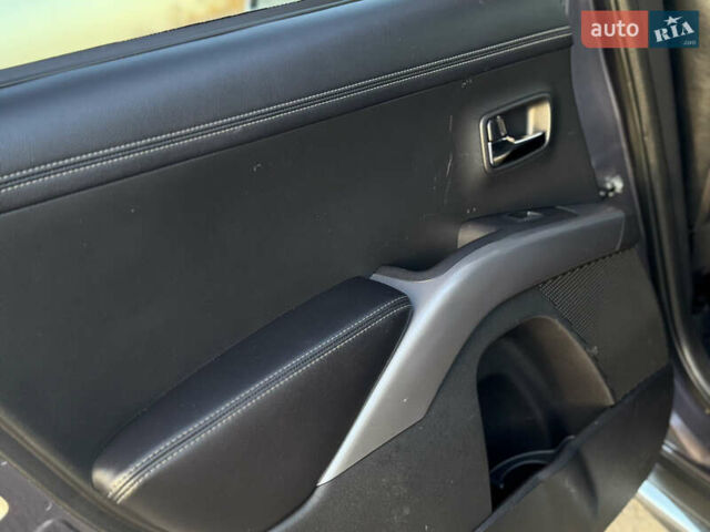 Серый Мицубиси Аутлендер, объемом двигателя 2.2 л и пробегом 171 тыс. км за 12700 $, фото 91 на Automoto.ua