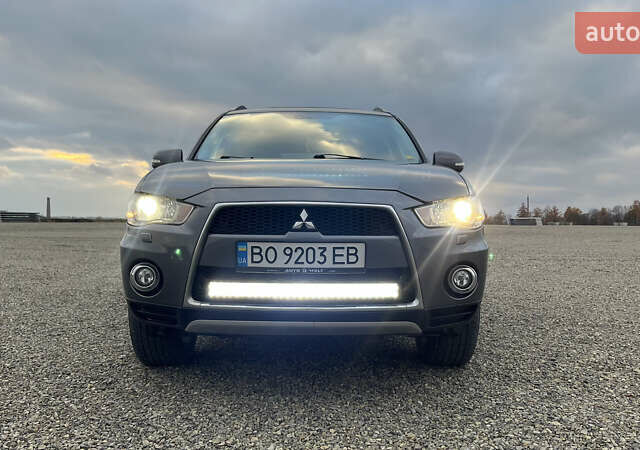 Сірий Міцубісі Аутлендер, об'ємом двигуна 2.2 л та пробігом 280 тис. км за 11100 $, фото 3 на Automoto.ua