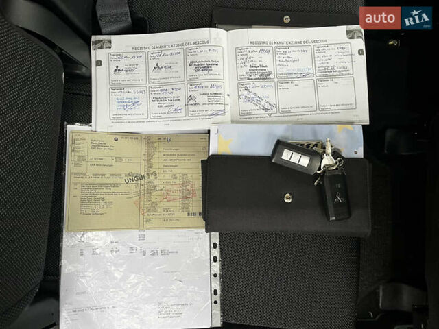 Серый Мицубиси Аутлендер, объемом двигателя 2.2 л и пробегом 206 тыс. км за 11999 $, фото 40 на Automoto.ua