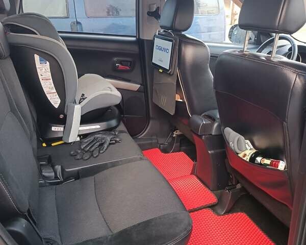 Мицубиси Аутлендер 2012 в Стрые на Automoto.ua Серый Мицубиси Аутлендер, объемом двигателя 2.3 л и пробегом 246 тыс. км за 12200 $, фото 5 на Automoto.ua