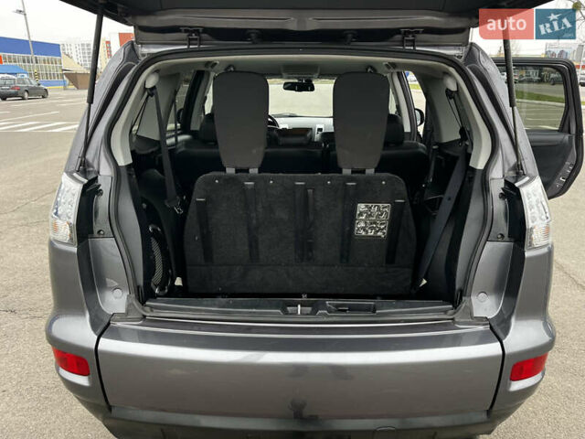 Серый Мицубиси Аутлендер, объемом двигателя 2.2 л и пробегом 206 тыс. км за 11999 $, фото 31 на Automoto.ua