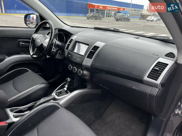 Серый Мицубиси Аутлендер, объемом двигателя 2.2 л и пробегом 206 тыс. км за 11999 $, фото 34 на Automoto.ua