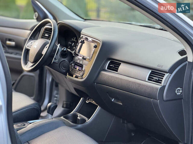 Серый Мицубиси Аутлендер, объемом двигателя 2.2 л и пробегом 188 тыс. км за 13500 $, фото 44 на Automoto.ua