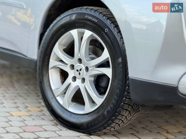 Серый Мицубиси Аутлендер, объемом двигателя 2.2 л и пробегом 188 тыс. км за 13500 $, фото 57 на Automoto.ua