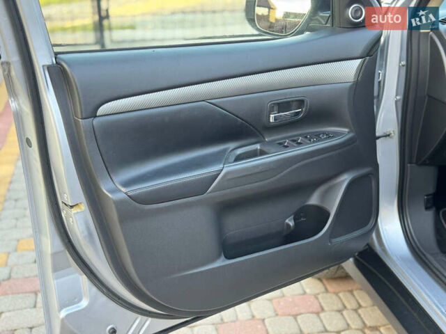 Серый Мицубиси Аутлендер, объемом двигателя 2.2 л и пробегом 188 тыс. км за 13500 $, фото 47 на Automoto.ua