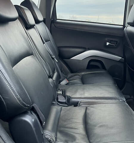 Сірий Міцубісі Аутлендер, об'ємом двигуна 2.2 л та пробігом 280 тис. км за 11100 $, фото 42 на Automoto.ua