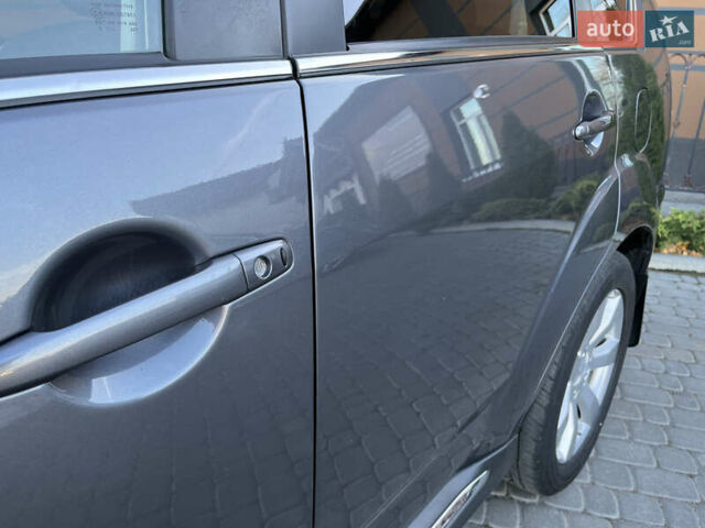 Серый Мицубиси Аутлендер, объемом двигателя 2.2 л и пробегом 186 тыс. км за 12350 $, фото 20 на Automoto.ua