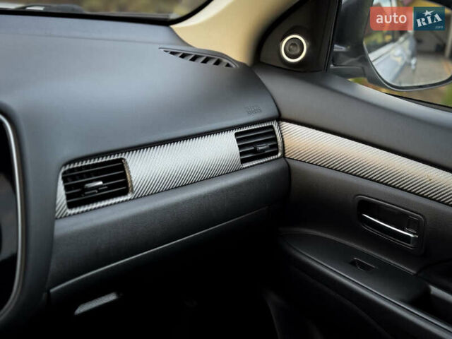 Серый Мицубиси Аутлендер, объемом двигателя 2.2 л и пробегом 189 тыс. км за 12800 $, фото 57 на Automoto.ua