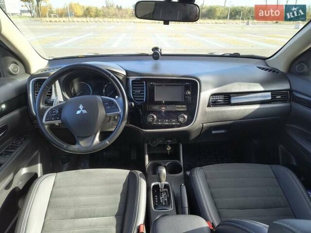 Міцубісі Аутлендер 2012 у Львові на Automoto.ua Сірий Міцубісі Аутлендер, об'ємом двигуна 2 л та пробігом 176 тис. км за 11500 $, фото 21 на Automoto.ua