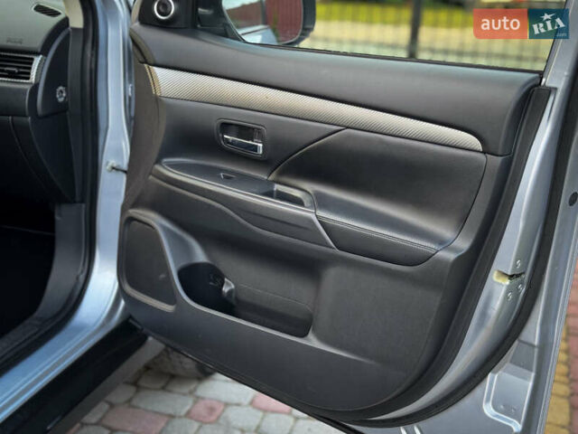 Серый Мицубиси Аутлендер, объемом двигателя 2.2 л и пробегом 189 тыс. км за 12800 $, фото 40 на Automoto.ua