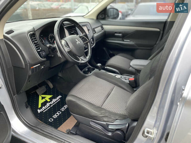 Сірий Міцубісі Аутлендер, об'ємом двигуна 2.4 л та пробігом 228 тис. км за 12000 $, фото 16 на Automoto.ua