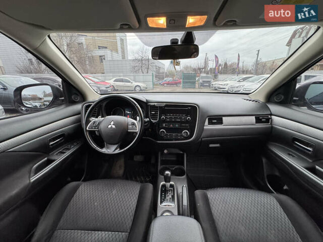 Серый Мицубиси Аутлендер, объемом двигателя 2.2 л и пробегом 190 тыс. км за 10800 $, фото 13 на Automoto.ua