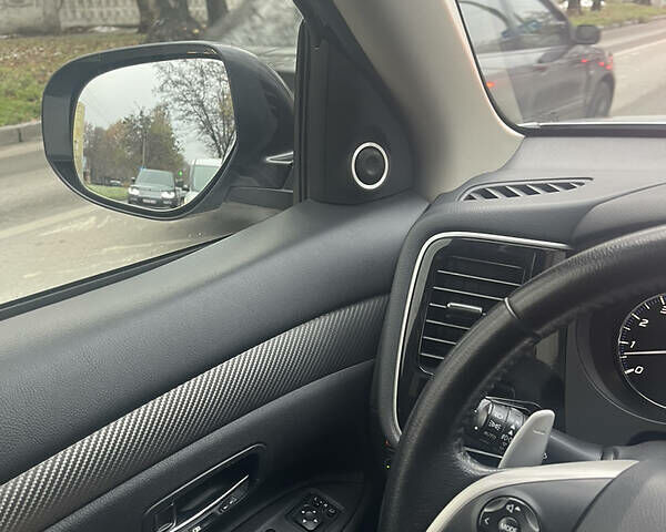 Сірий Міцубісі Аутлендер, об'ємом двигуна 2.4 л та пробігом 135 тис. км за 13500 $, фото 11 на Automoto.ua