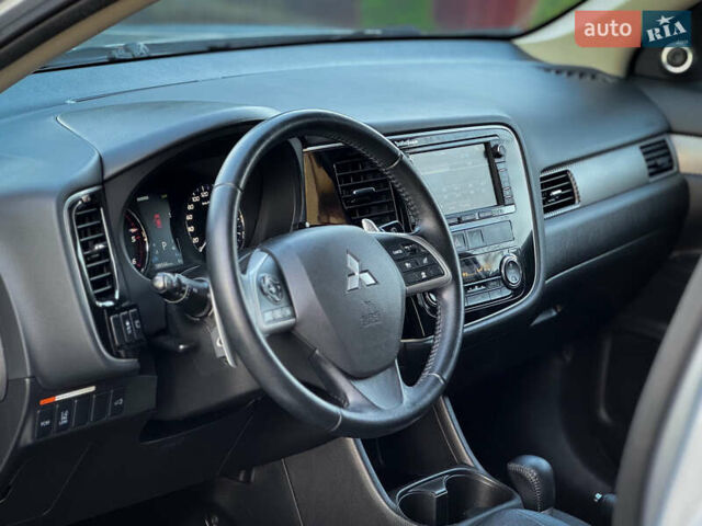 Серый Мицубиси Аутлендер, объемом двигателя 2.2 л и пробегом 189 тыс. км за 12800 $, фото 31 на Automoto.ua