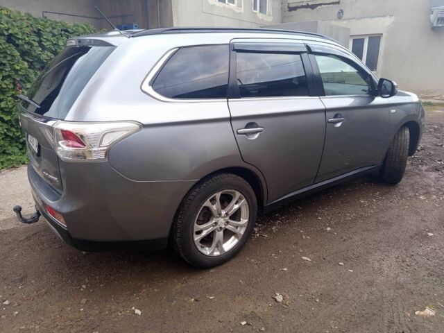 Сірий Міцубісі Аутлендер, об'ємом двигуна 2.3 л та пробігом 248 тис. км за 11550 $, фото 8 на Automoto.ua