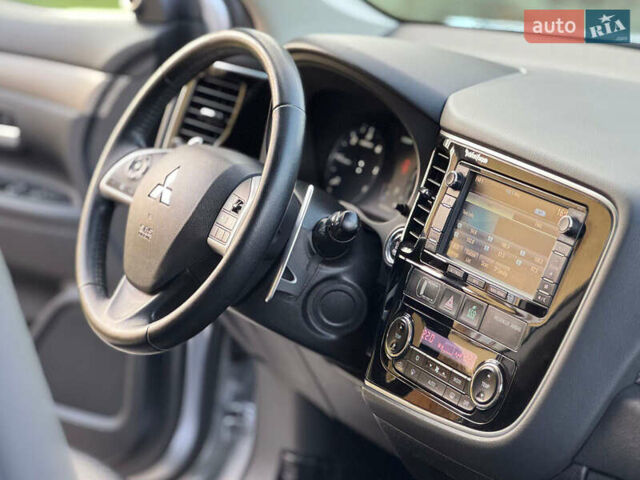 Серый Мицубиси Аутлендер, объемом двигателя 2.2 л и пробегом 188 тыс. км за 13500 $, фото 51 на Automoto.ua