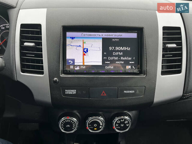 Серый Мицубиси Аутлендер, объемом двигателя 2.2 л и пробегом 206 тыс. км за 11999 $, фото 26 на Automoto.ua