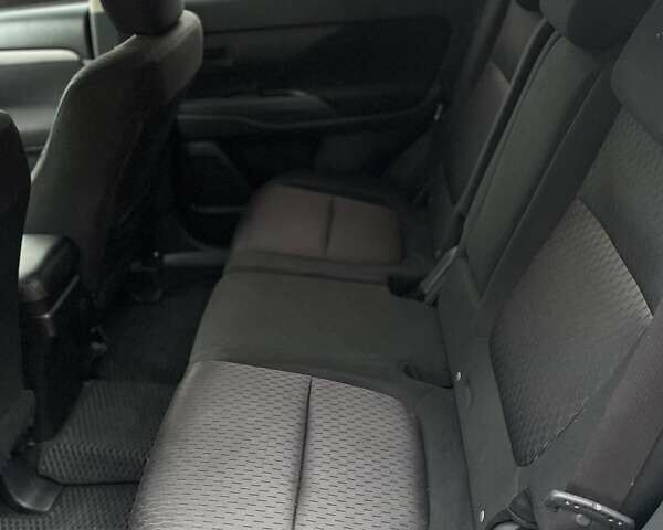 Мицубиси Аутлендер 2012 в Днепре (Днепропетровске) на Automoto.ua Серый Мицубиси Аутлендер, объемом двигателя 2 л и пробегом 216 тыс. км за 11700 $, фото 20 на Automoto.ua