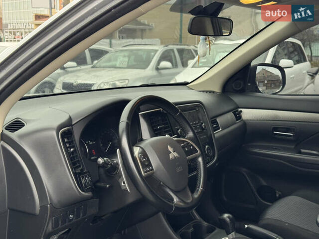 Серый Мицубиси Аутлендер, объемом двигателя 2.2 л и пробегом 190 тыс. км за 10800 $, фото 22 на Automoto.ua