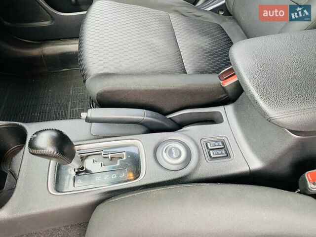 Серый Мицубиси Аутлендер, объемом двигателя 2.36 л и пробегом 131 тыс. км за 11800 $, фото 2 на Automoto.ua