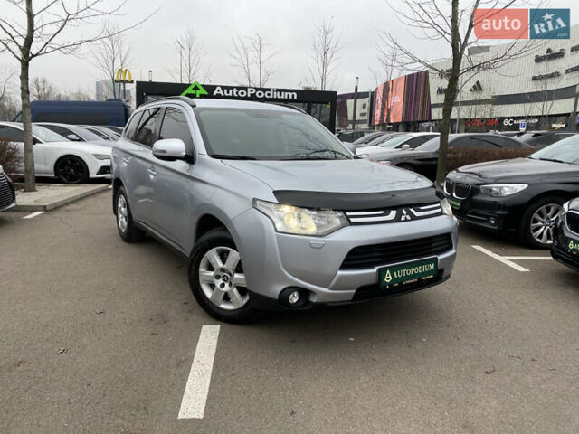 Сірий Міцубісі Аутлендер, об'ємом двигуна 2.4 л та пробігом 228 тис. км за 12000 $, фото 3 на Automoto.ua