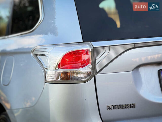 Серый Мицубиси Аутлендер, объемом двигателя 2.2 л и пробегом 189 тыс. км за 12800 $, фото 23 на Automoto.ua
