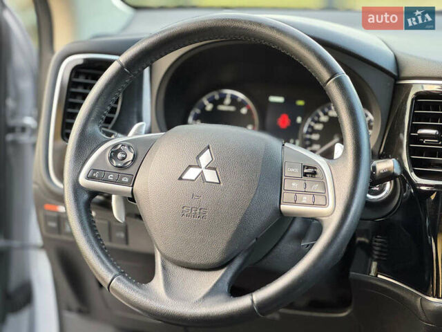 Серый Мицубиси Аутлендер, объемом двигателя 2.2 л и пробегом 188 тыс. км за 13500 $, фото 45 на Automoto.ua