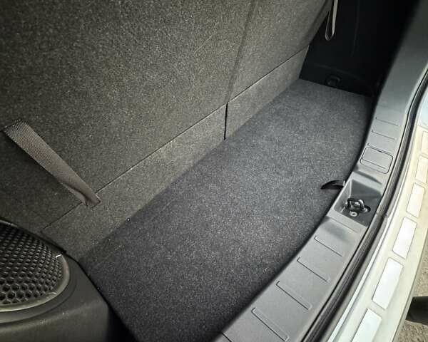 Серый Мицубиси Аутлендер, объемом двигателя 2.2 л и пробегом 190 тыс. км за 14950 $, фото 15 на Automoto.ua