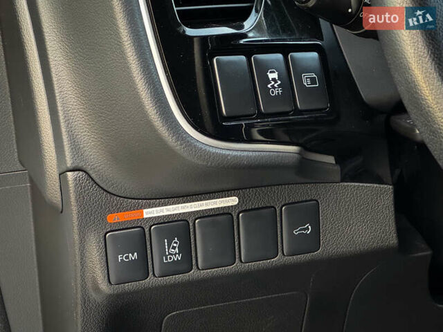 Серый Мицубиси Аутлендер, объемом двигателя 2.2 л и пробегом 189 тыс. км за 12800 $, фото 54 на Automoto.ua