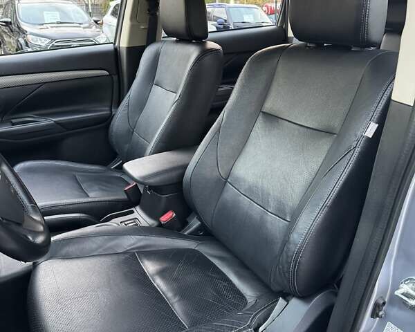 Серый Мицубиси Аутлендер, объемом двигателя 2.2 л и пробегом 190 тыс. км за 14950 $, фото 22 на Automoto.ua